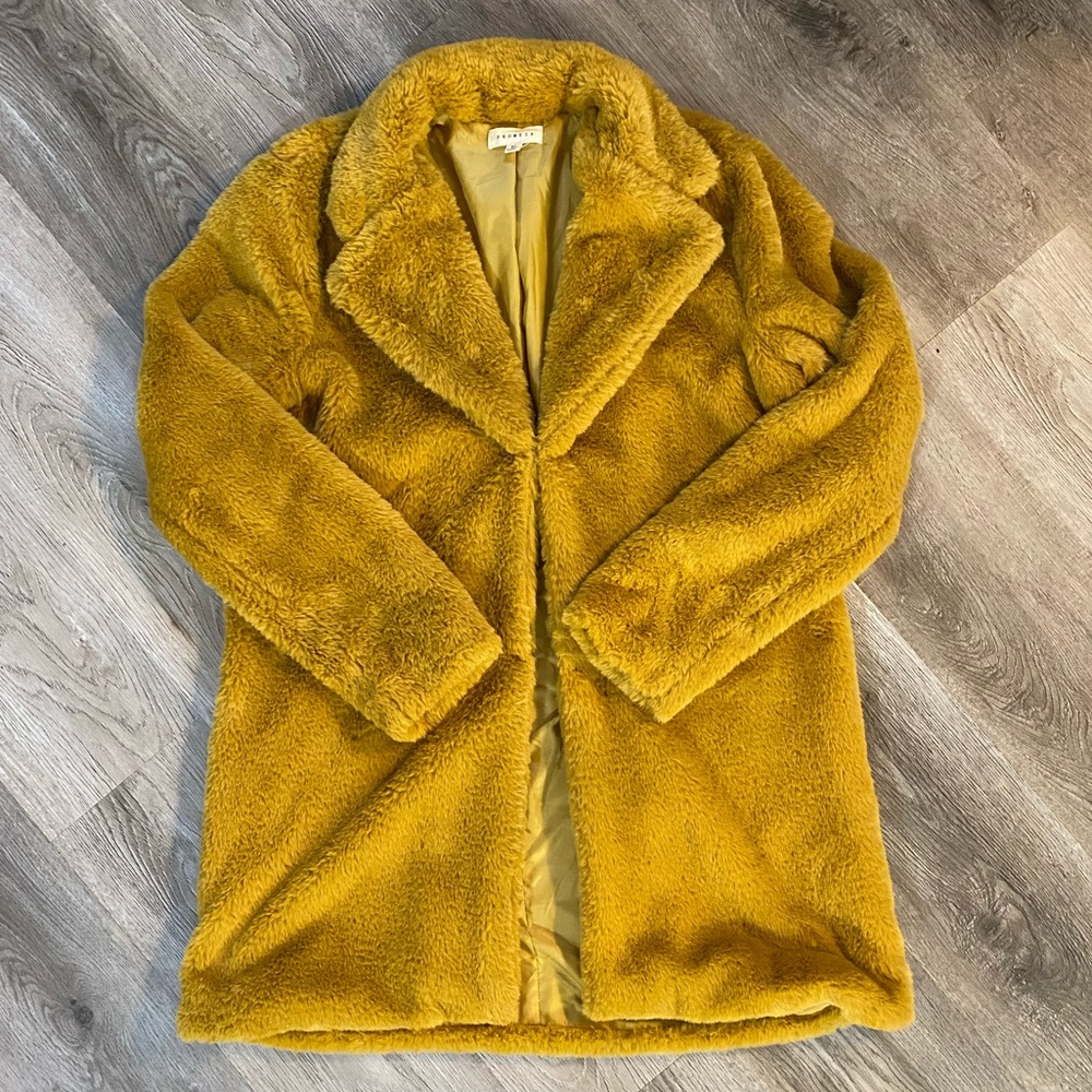 Promesa Yellow Furry Jacket
